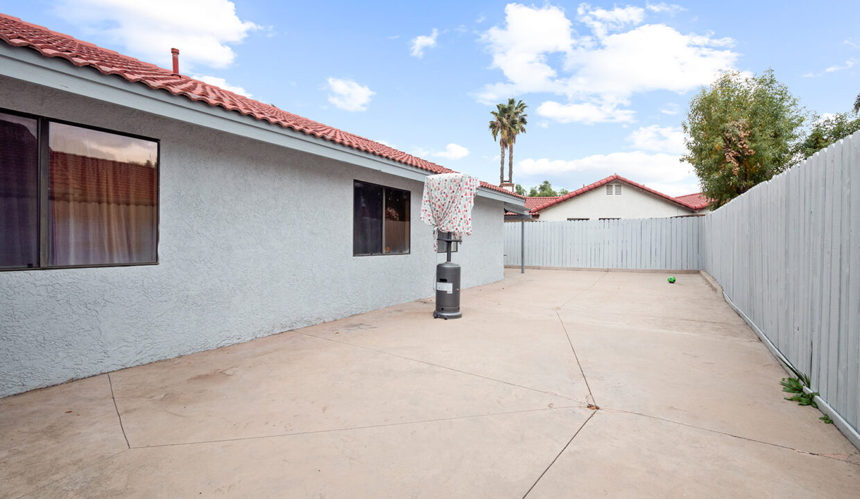 1014 Chambers St, Hemet, CA 92543