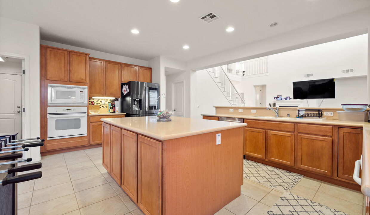 3661 Paddock Way, Lancaster, CA 93536